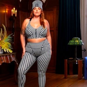 🚫SOLD🚫NWT Adidas x Ivy Park Allover Print Zip Bra 2.0 XL